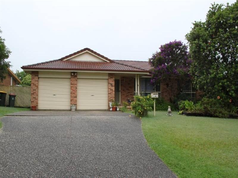 4 Bass Avenue, Laurieton NSW 2443