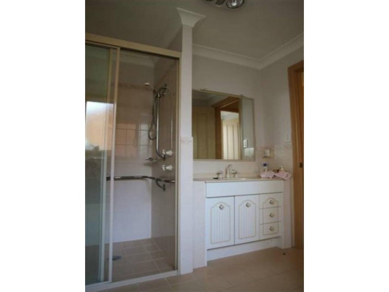 2/14 Blackbutt Crescent, Laurieton NSW 2443