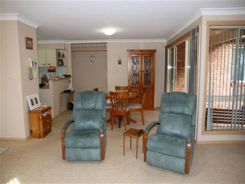 2/14 Blackbutt Crescent, Laurieton NSW 2443