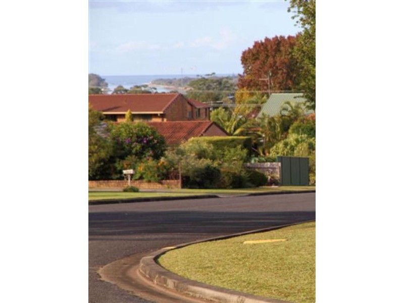 2/14 Blackbutt Crescent, Laurieton NSW 2443