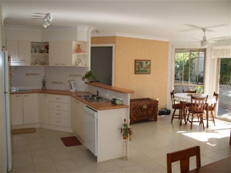 2/9 Bold Street, Laurieton NSW 2443