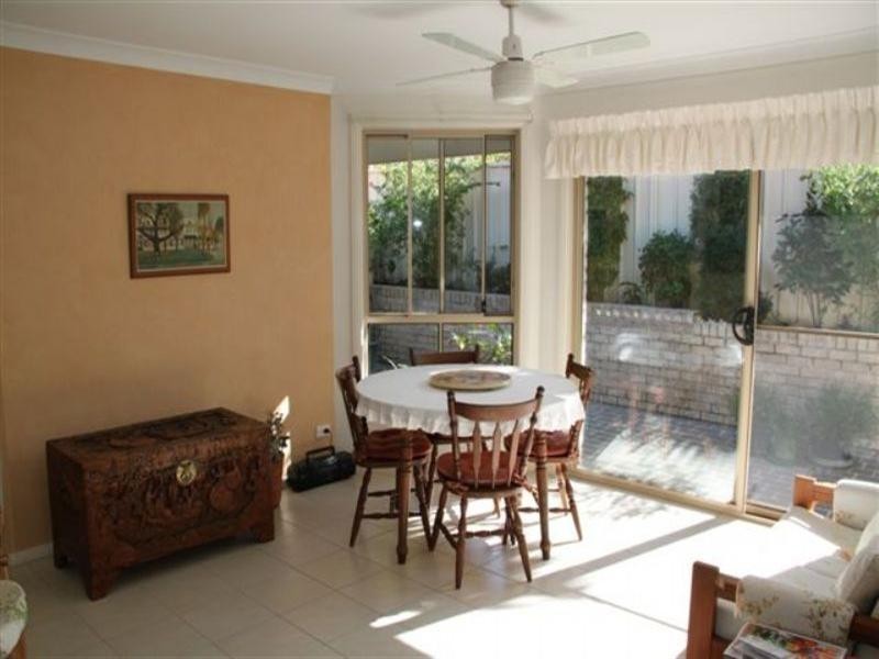 2/9 Bold Street, Laurieton NSW 2443