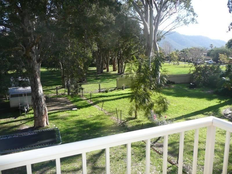 18 Bell Street, Dunbogan NSW 2443