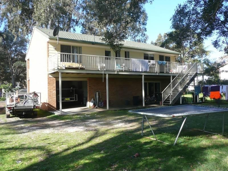 18 Bell Street, Dunbogan NSW 2443