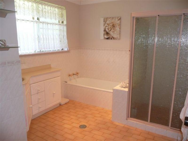 16 Banks Street, Laurieton NSW 2443