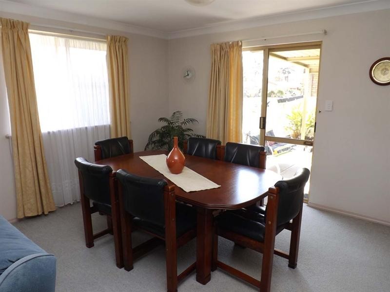 16 Banks Street, Laurieton NSW 2443