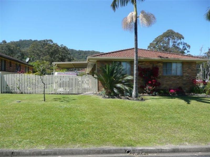 16 Banks Street, Laurieton NSW 2443