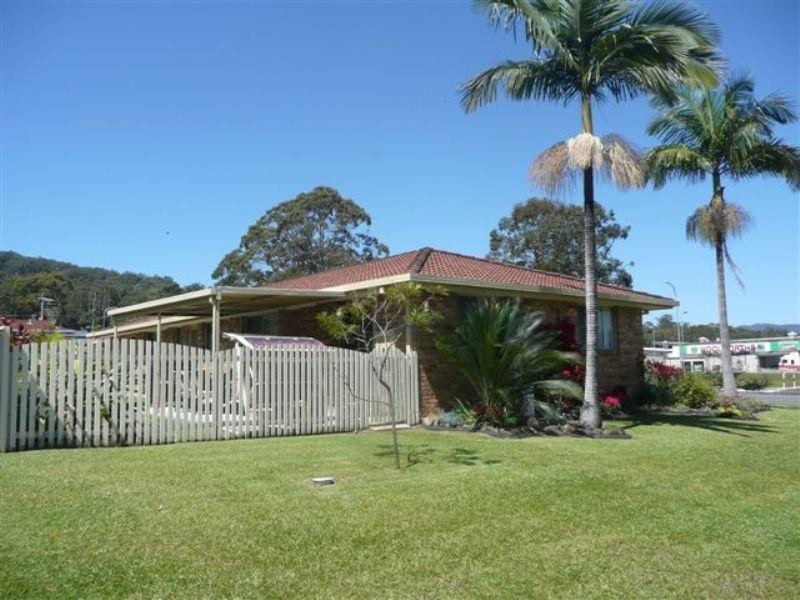 16 Banks Street, Laurieton NSW 2443