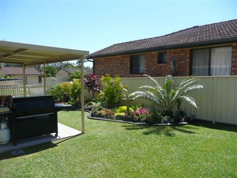 16 Banks Street, Laurieton NSW 2443