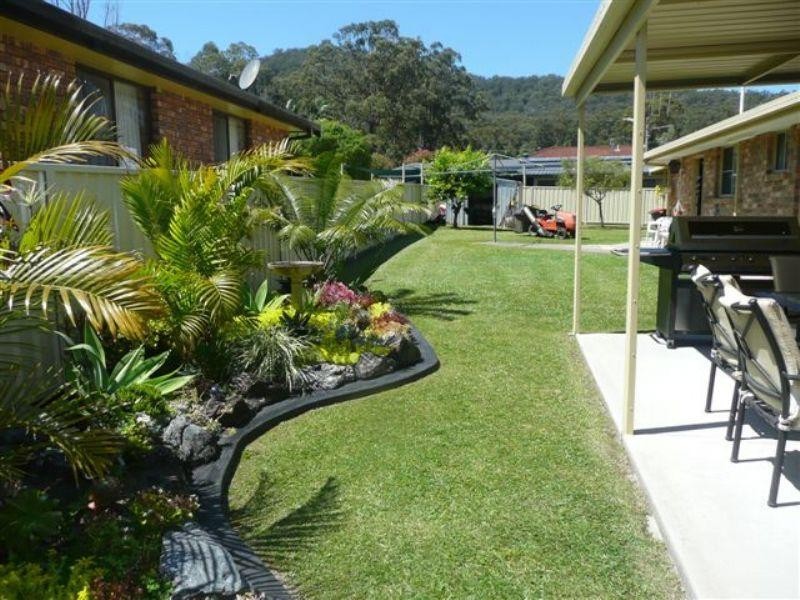 16 Banks Street, Laurieton NSW 2443