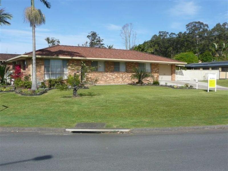 16 Banks Street, Laurieton NSW 2443