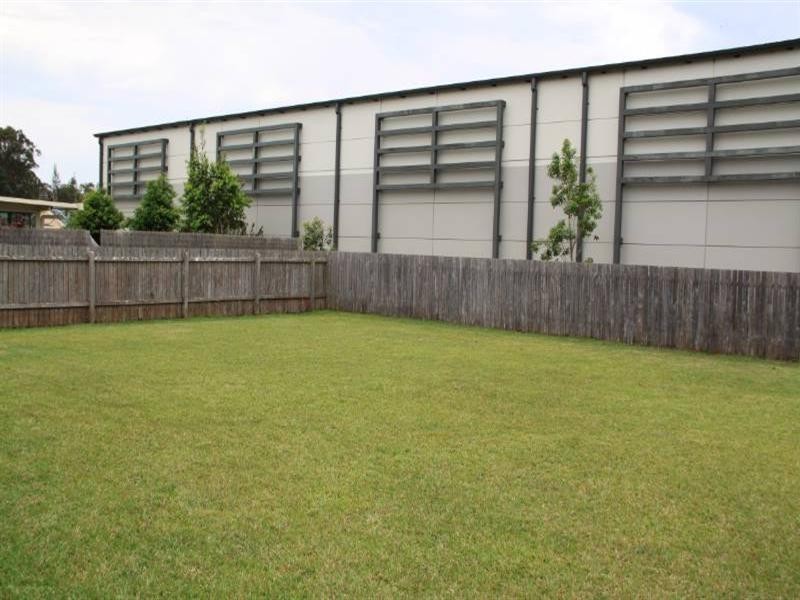 4 Lilli Pilli Close, Lakewood NSW 2443