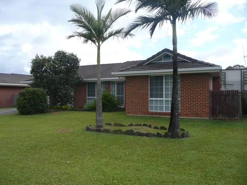 4 Lilli Pilli Close, Lakewood NSW 2443