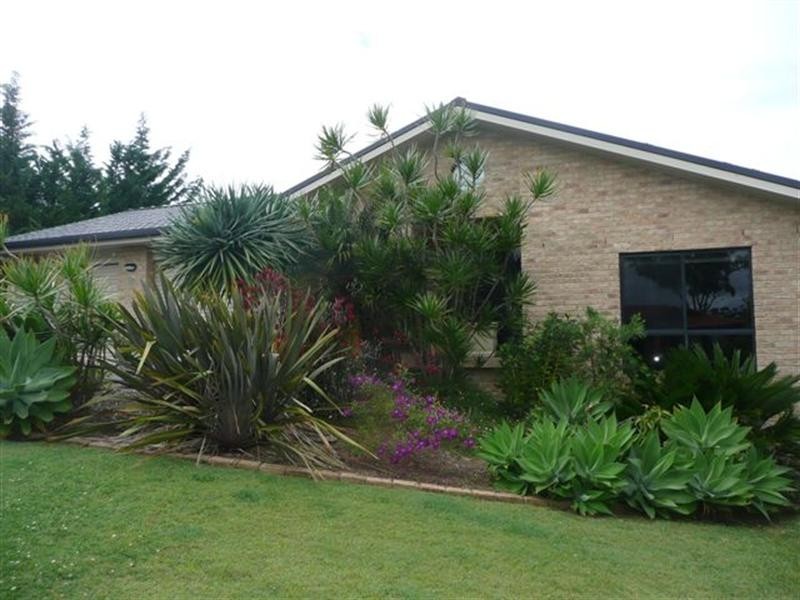 2 Seabreeze Court, Bonny Hills NSW 2445