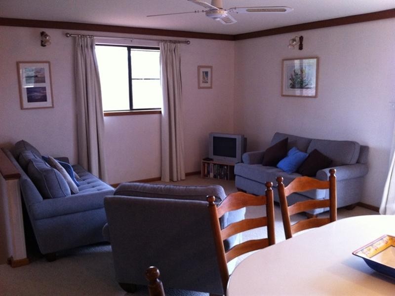 2/5 Hope Close, Dunbogan NSW 2443