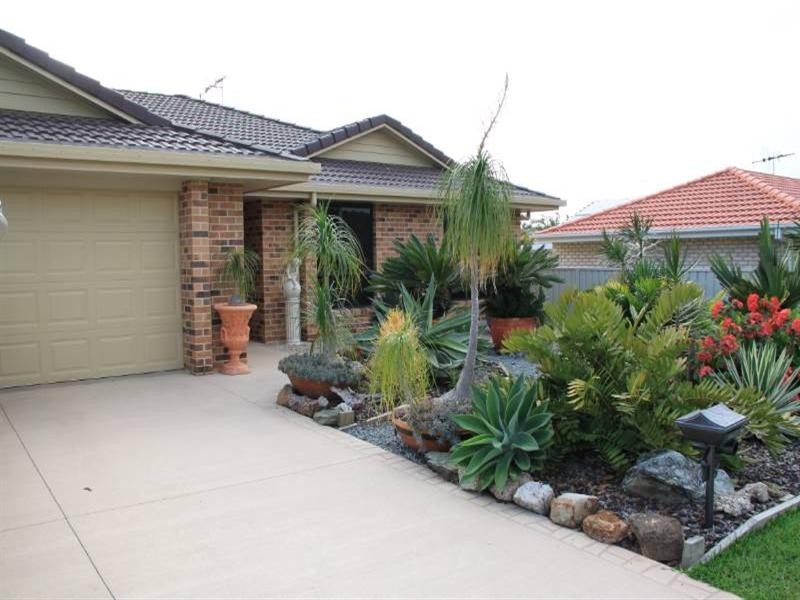 8 Alexander Close, Dunbogan NSW 2443