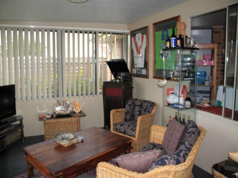 8 Alexander Close, Dunbogan NSW 2443