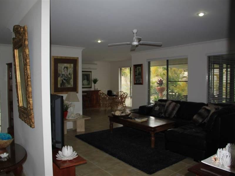 8 Alexander Close, Dunbogan NSW 2443