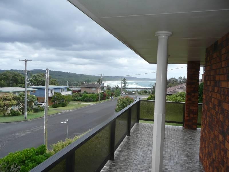 2/24 Bergalia Crescent, Dunbogan NSW 2443