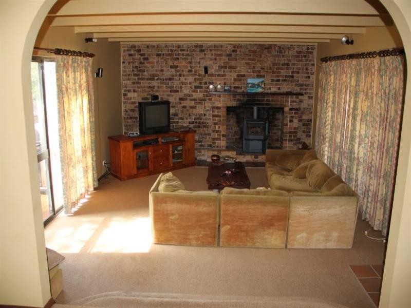 18 Bergalia Crescent, Camden Head NSW 2443