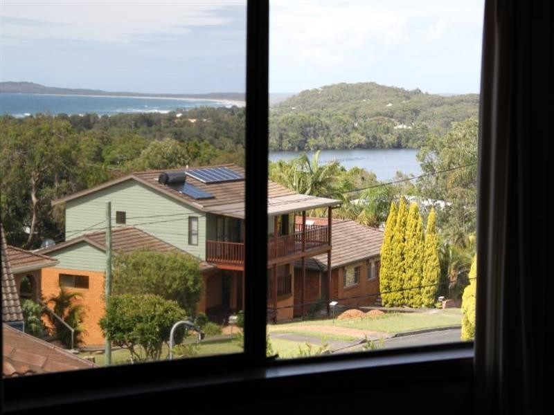 18 Bergalia Crescent, Camden Head NSW 2443