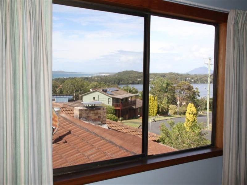 18 Bergalia Crescent, Camden Head NSW 2443