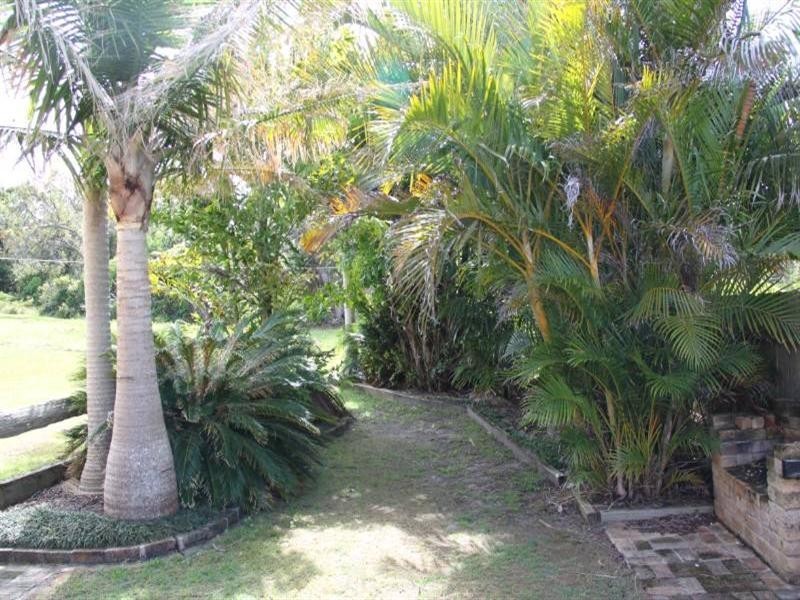 18 Bergalia Crescent, Camden Head NSW 2443