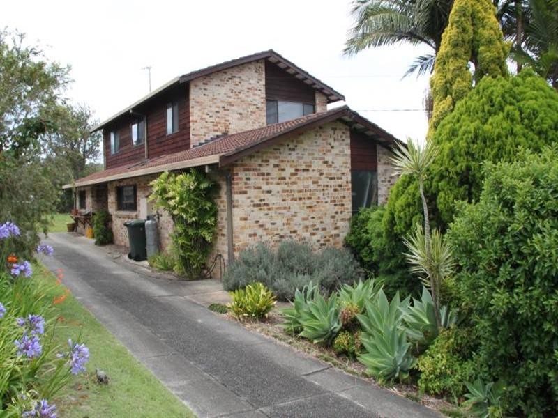 18 Bergalia Crescent, Camden Head NSW 2443