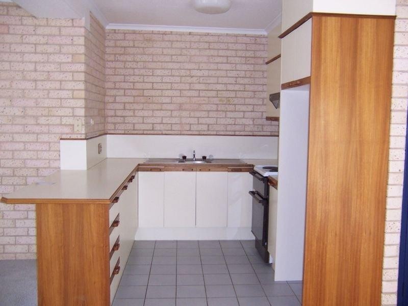 2/ 5a Gow Place, Laurieton NSW 2443