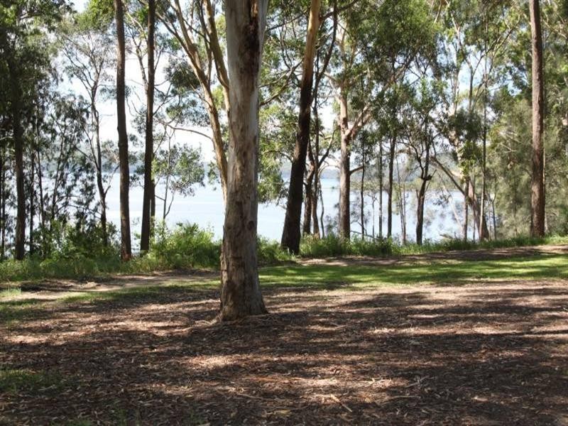 10 Lakeview Crescent, West Haven NSW 2443
