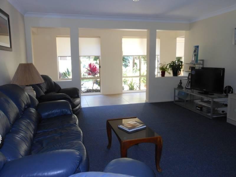 8 Prince of Wales Drive, Dunbogan NSW 2443