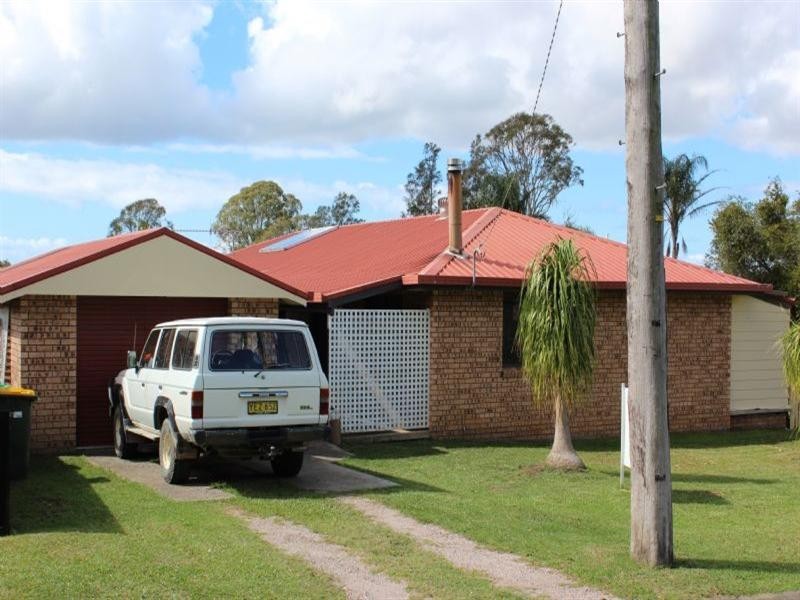 16 Church Street, Moorland NSW 2443