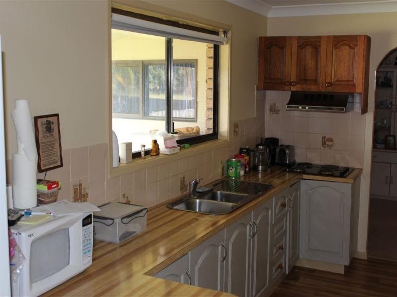 16 Church Street, Moorland NSW 2443