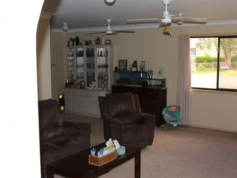 16 Church Street, Moorland NSW 2443