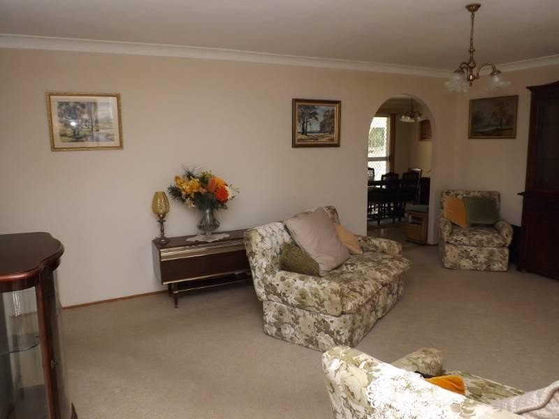 2 Peach Grove, Laurieton NSW 2443