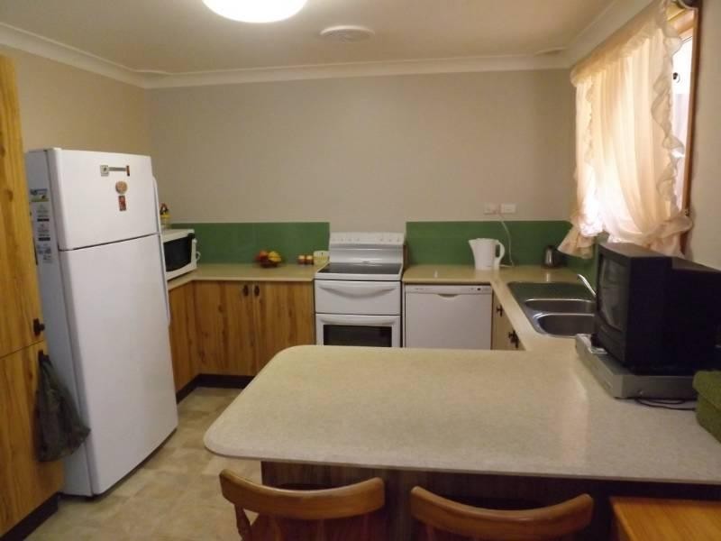 2 Peach Grove, Laurieton NSW 2443