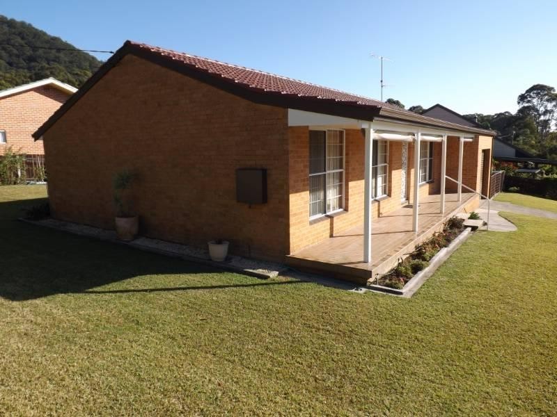 2 Peach Grove, Laurieton NSW 2443
