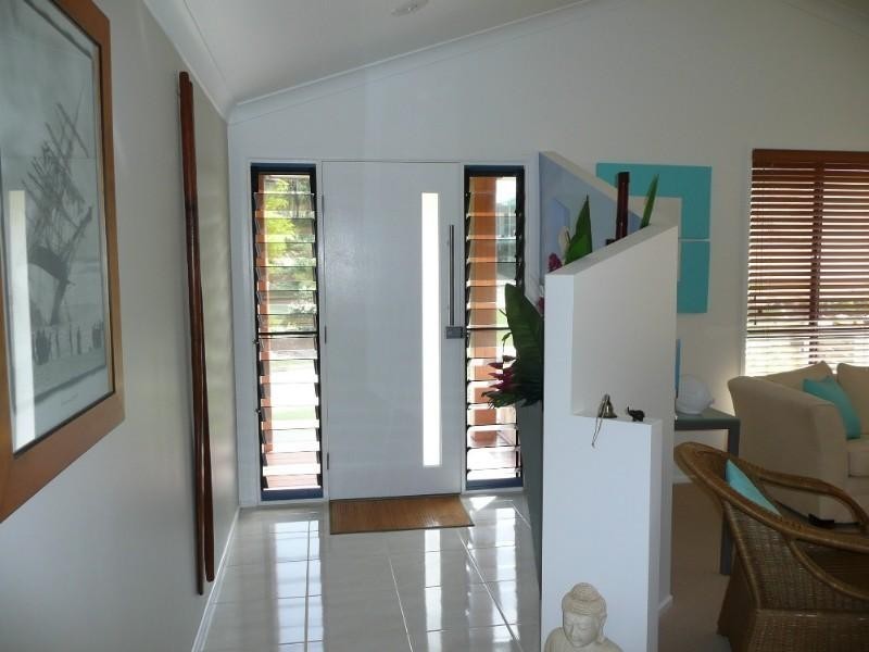 2 Tallarook Close, Dunbogan NSW 2443
