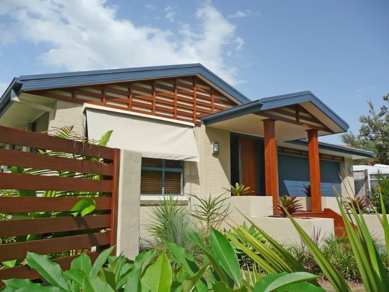 2 Tallarook Close, Dunbogan NSW 2443