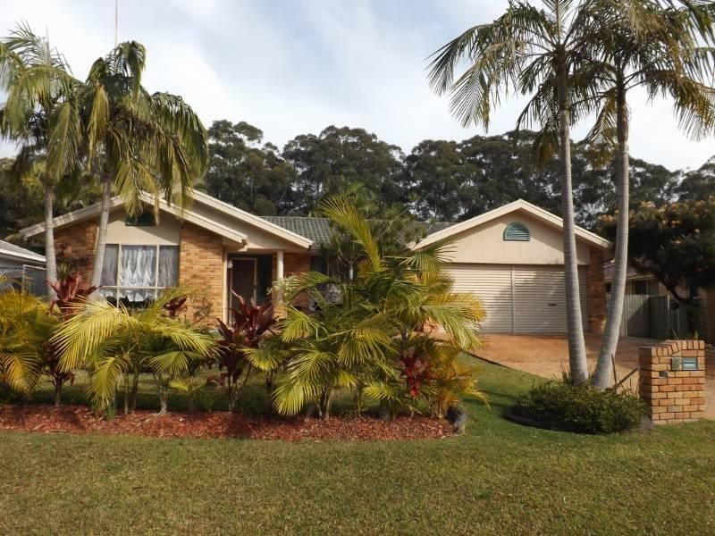 6 Pelican Court, Laurieton NSW 2443