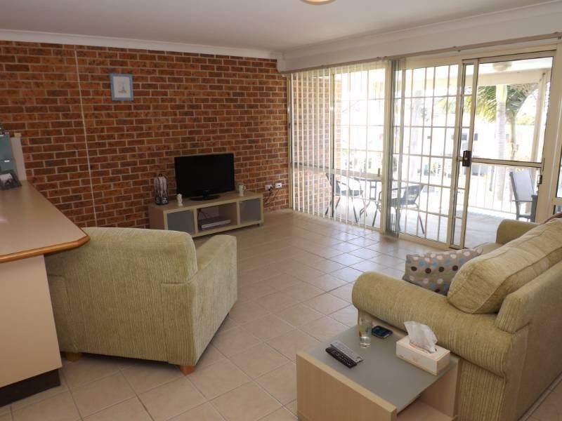 6/22 Lake Street, Laurieton NSW 2443