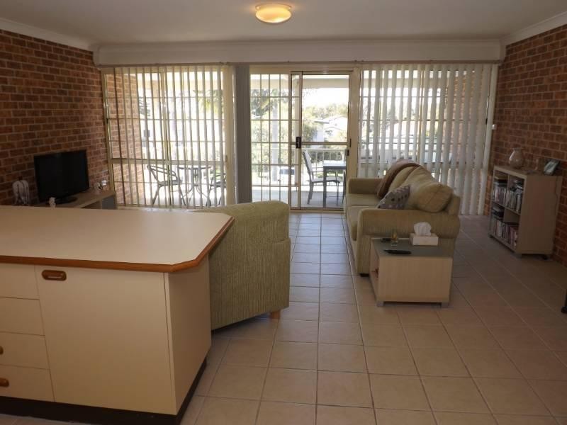 6/22 Lake Street, Laurieton NSW 2443