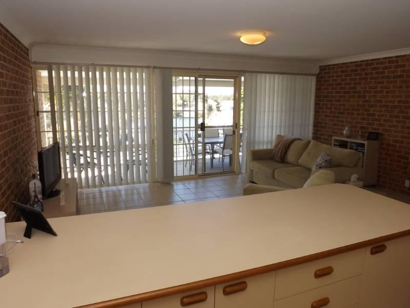 6/22 Lake Street, Laurieton NSW 2443