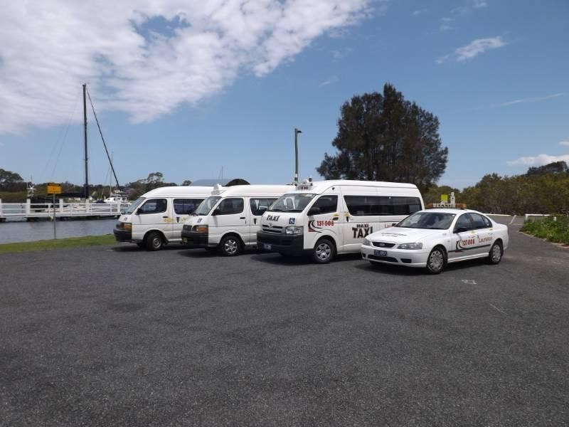 7 Lake Street, Laurieton NSW 2443