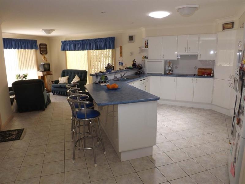 14 Prince of Wales Drive, Dunbogan NSW 2443