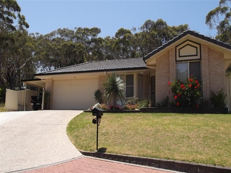 4 Friendship Place, Dunbogan NSW 2443