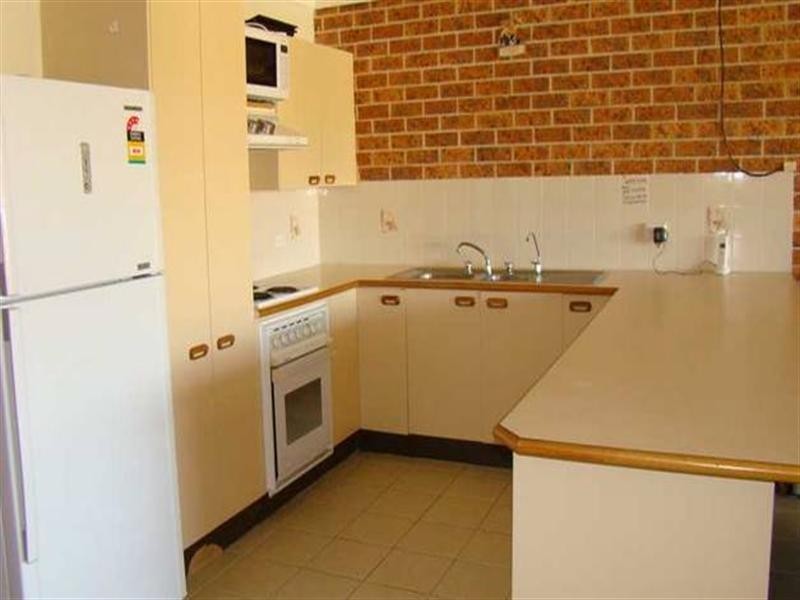 6 22 Lake Street, Laurieton NSW 2443