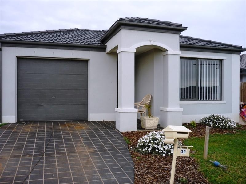 32 Hamish Drive, Tarneit VIC 3029