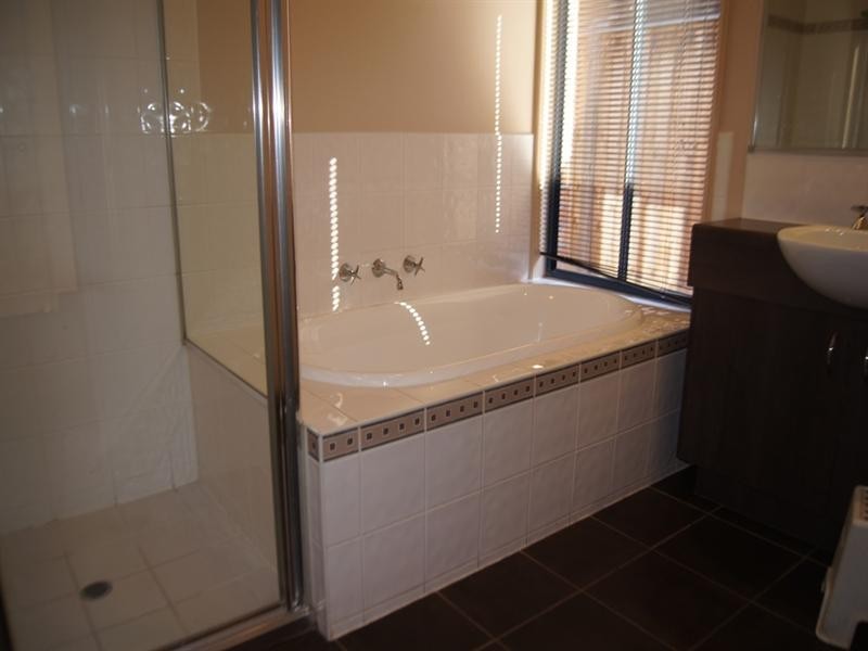 47 Middle Park Drive, Point Cook VIC 3030