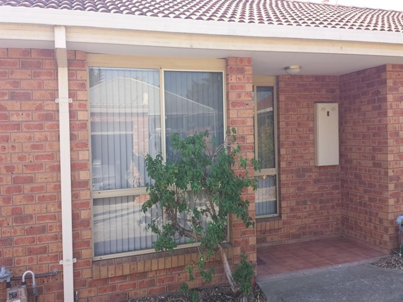 2/11-13 Fitzpatrick Drive, Altona Meadows VIC 3028